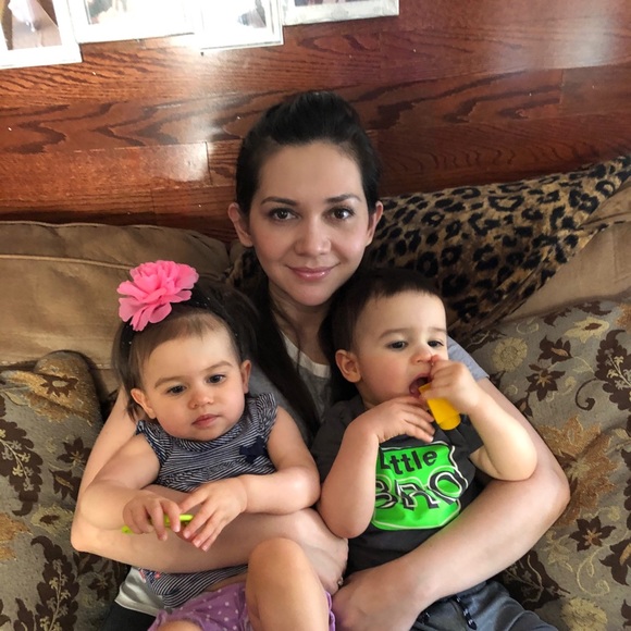 Meet your Posher, Genny - Picture 1 of 1